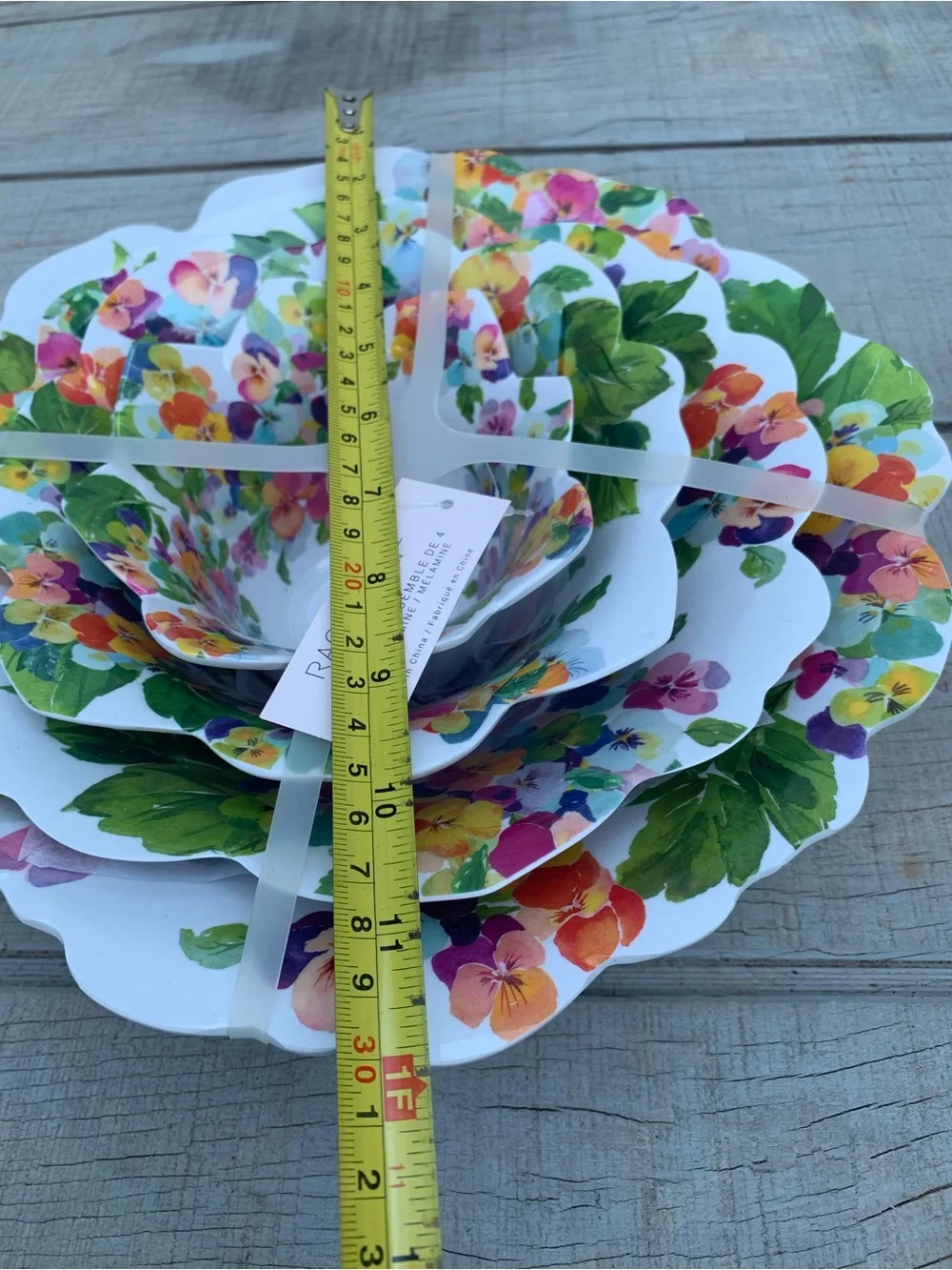 Rachel Zoe Pansy Melamine Serving Bowls Nesting Set of 4 Floral Flower Scalloped